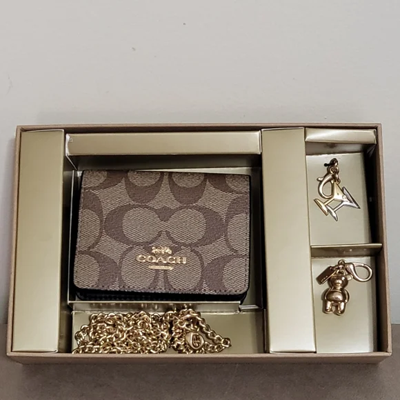 Box coach wallet best sale